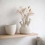 J -line Vase Coral - Ceramics - Blanc - Grand - 29,5 cm de haut en situation