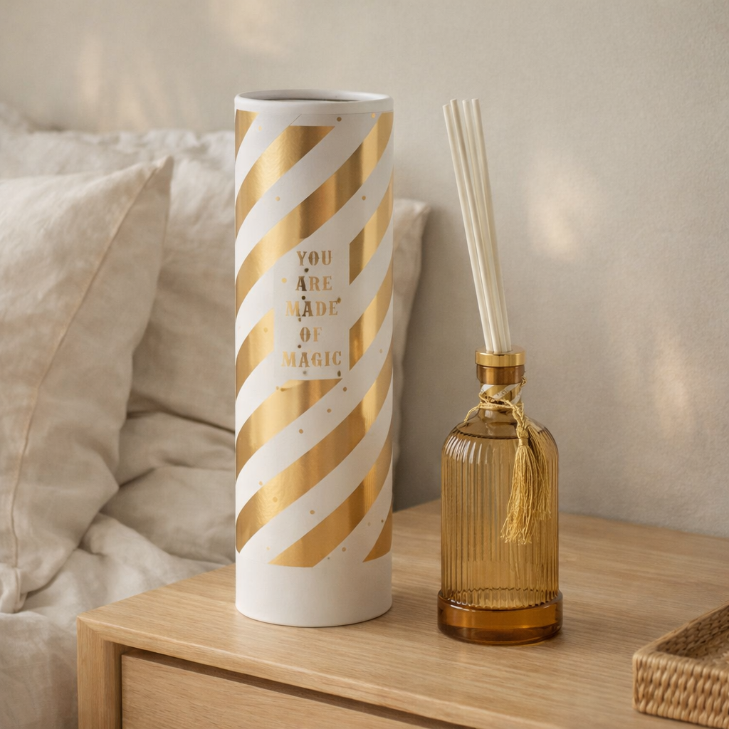 J-Line bâtonnets parfumés Magic - Sunlit Sands - verre - blanc/or - grand en situation