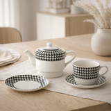 Théière J-Line Pied-Poule - porcelaine - blanc/noir en situation