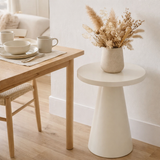 Table d'appoint Jim Blanc cassé en situation