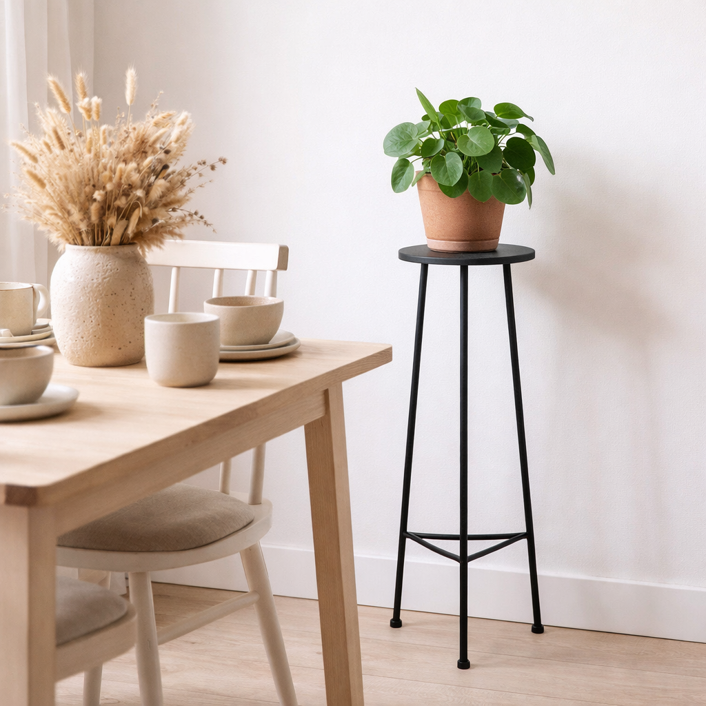 Table à plantes Adine Noir en situation