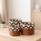 Petit panier rond pour plantes ou comme panier de rangement | Panier Boho tissé SADARA avec motif macramé en situation