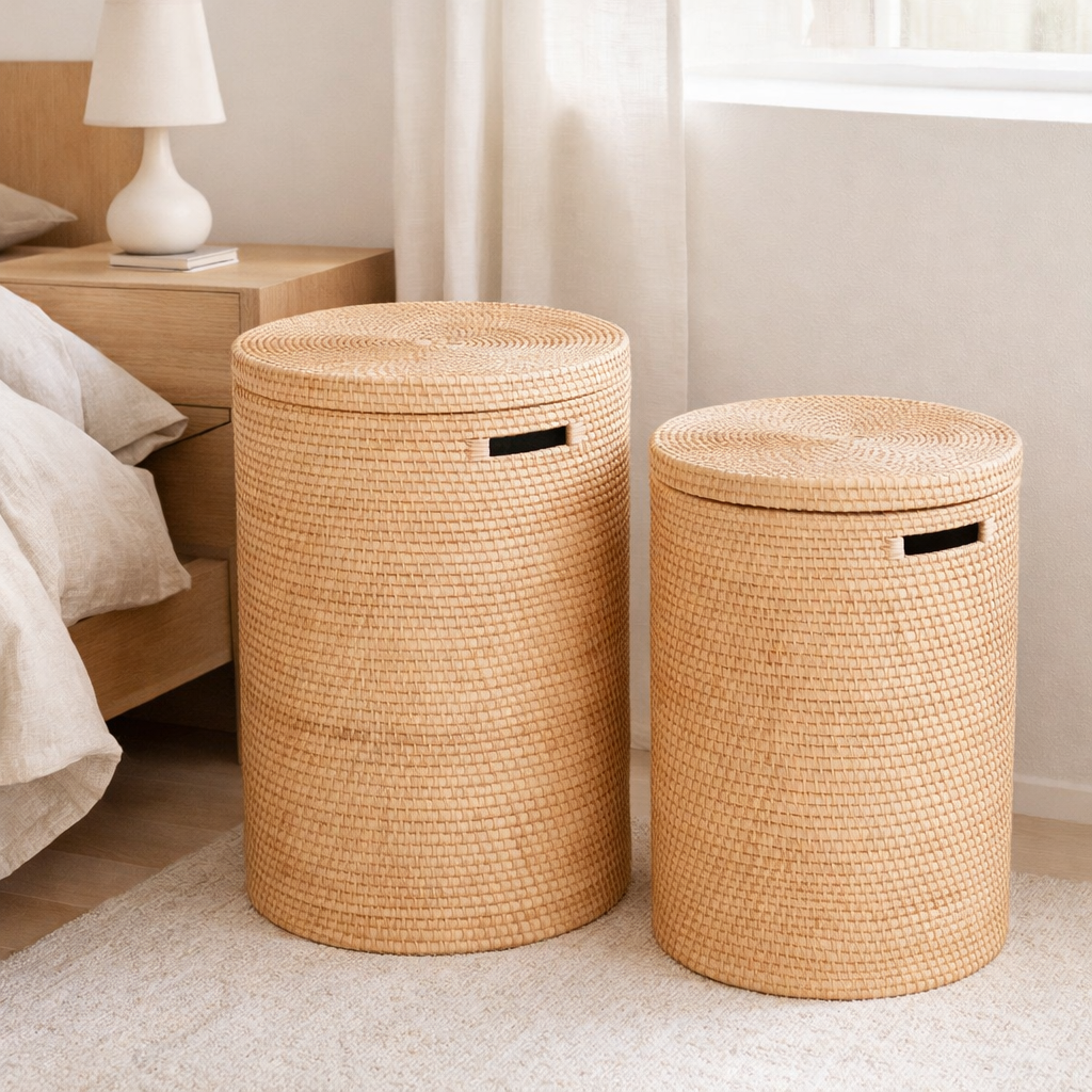 Panier à linge avec couvercle, panier de rangement en rotin SARI (2 tailles) en situation