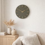 Horloge murale Brixen Marron foncé en situation