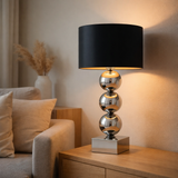 Lampe globe Base bloc Chrome en situation