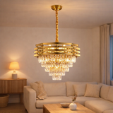 Lampe suspendue en or en cristal | 60 cm en situation