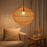 Tire lampadaire rond - Boho Pendant Light Modern - Plafond fait à la main - lampe de suspension naturelle sphérique (Ø 40/50 cm) Kencana en situation