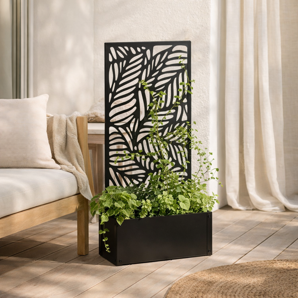 Support pour plantes à l'extérieur de Sapri Black en situation