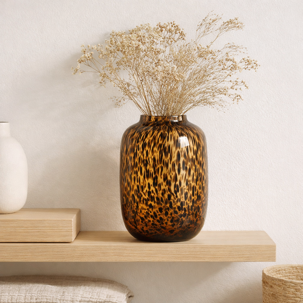 Vase Guépard Marron Moyen en situation
