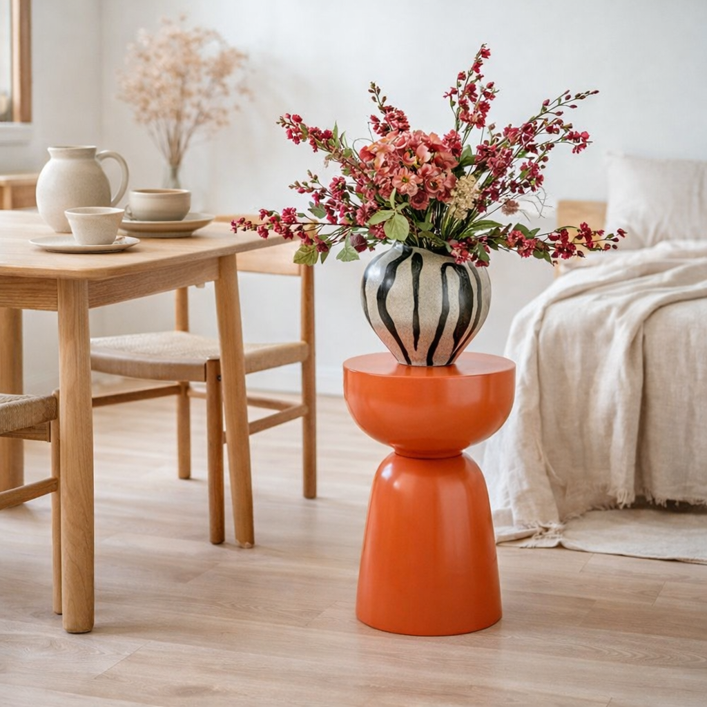 Table d'appoint Elliott Orange en situation