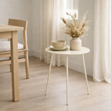Table d'appoint d'extérieur Seattle Crème en situation