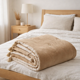 Edredon pompons Elise Ficelle 80 x 180 en situation