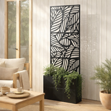 Support pour plantes à l'extérieur de Sapri Black en situation