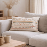 Coussin Eden brodé Ocre 40 x 65 en situation