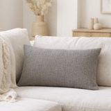 Coussin Maia Gris Tourterelle 30 X 50 en situation