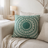 Coussin brodé Noa Epicea 45 x 45 en situation