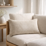 Coussin uni Elise Grège 30 x 50 en situation
