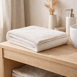 Serviette de toilette Bora Neige 50 x 100 en situation