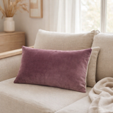Coussin uni Elise Lilas 30 x 50 en situation
