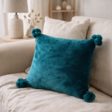 Coussin Tender pompons Paon 45 x 45 en situation