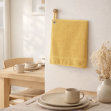 Essuie mains oeillet curl Soleil 50 x 50 en situation