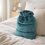 Bouillotte Tendre Paon 23 x 33 en situation