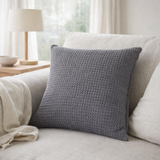 Coussin Maia Gris Orage 45 X 45 en situation