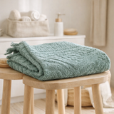 Serviette Invite Zoé Vert de Gris en situation