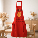 Tablier de cuisine Shadoks Glouton recyclé Rouge 72 x 90 en situation