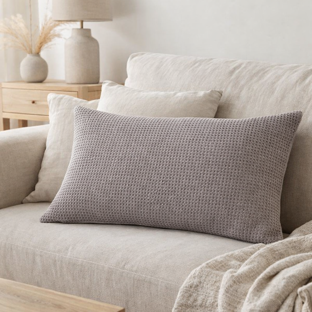 Coussin Maia Gris Orage 30 X 50 en situation