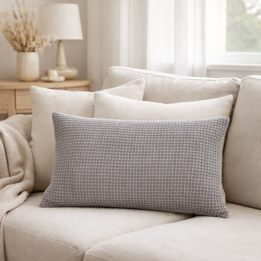 Coussin Maia Gris Orage 30 X 50 en situation