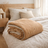 Plaid points noués Elise Camel 140 x 200 en situation