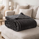 Plaid uni Fara Ombre 135 x 200 en situation