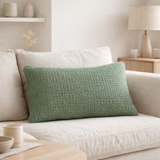 Coussin stonewashed Tana Amande 40 x 65 en situation
