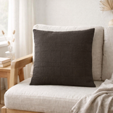 Coussin recyclé Titou Carbone 45 x 45 en situation