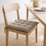 Galette de chaise Grace recyclée Ombre 40 x 40 x 3 cm en situation