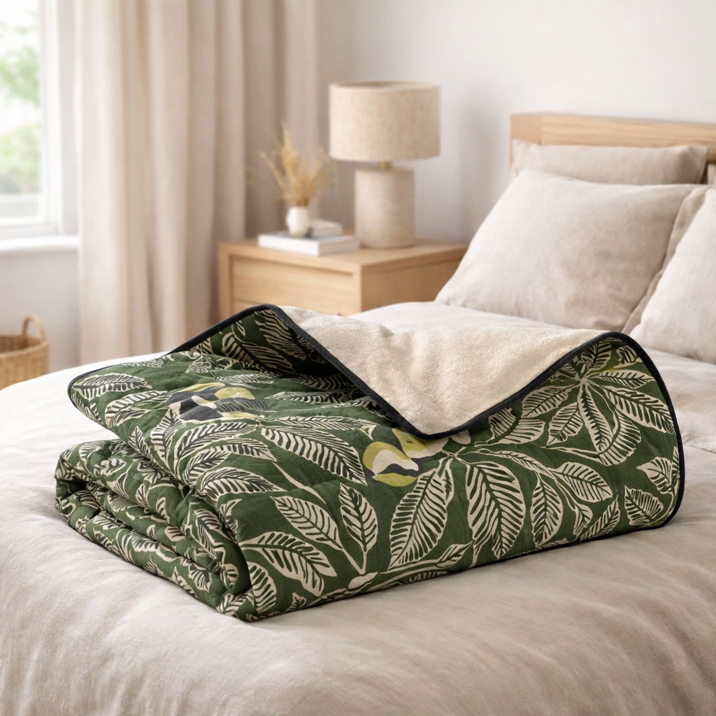 Edredon Zazu Chambray Olive 85 x 200 en situation