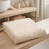 Serviette de toilette uni Zoe Vanille 50 x 100 en situation
