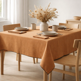 Nappe recyclée Grace Caramel 140 x 140 en situation