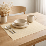 Set de table Manoka Neige/or 33 x 45 en situation