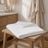 Drap de bain recyclé Abby Blanc 90 x 150 en situation
