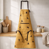 Tablier de cuisine Dubout Partition de chats Cannelle 72 x 85 en situation