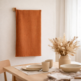 Torchon nid d'abeilles uni Mumba Cannelle 50 x 70 en situation