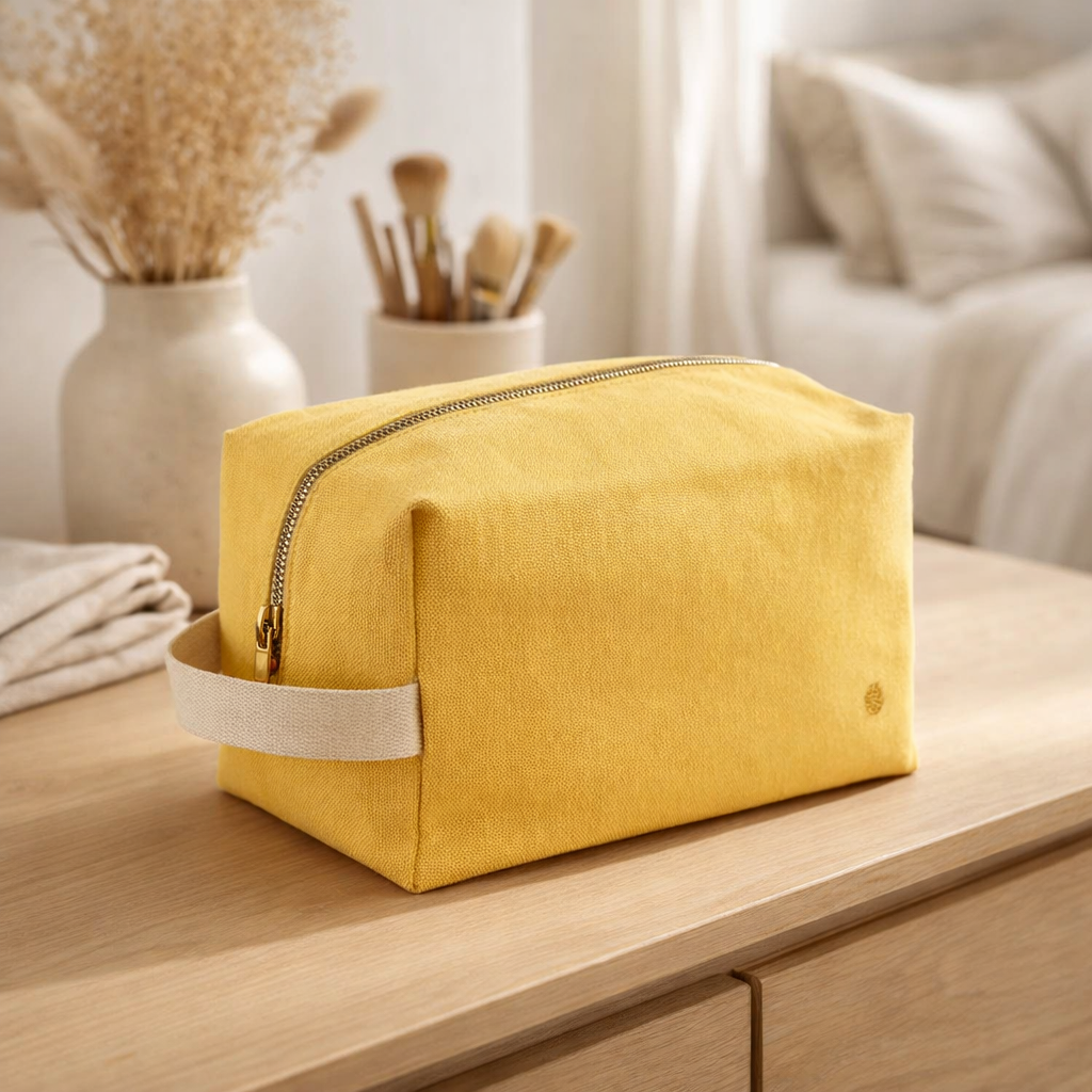 Trousse cube iona soleil 22 x 14 x 10,5 en situation