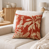 Coussin brodé Raki Rooibos 45 x 45 en situation