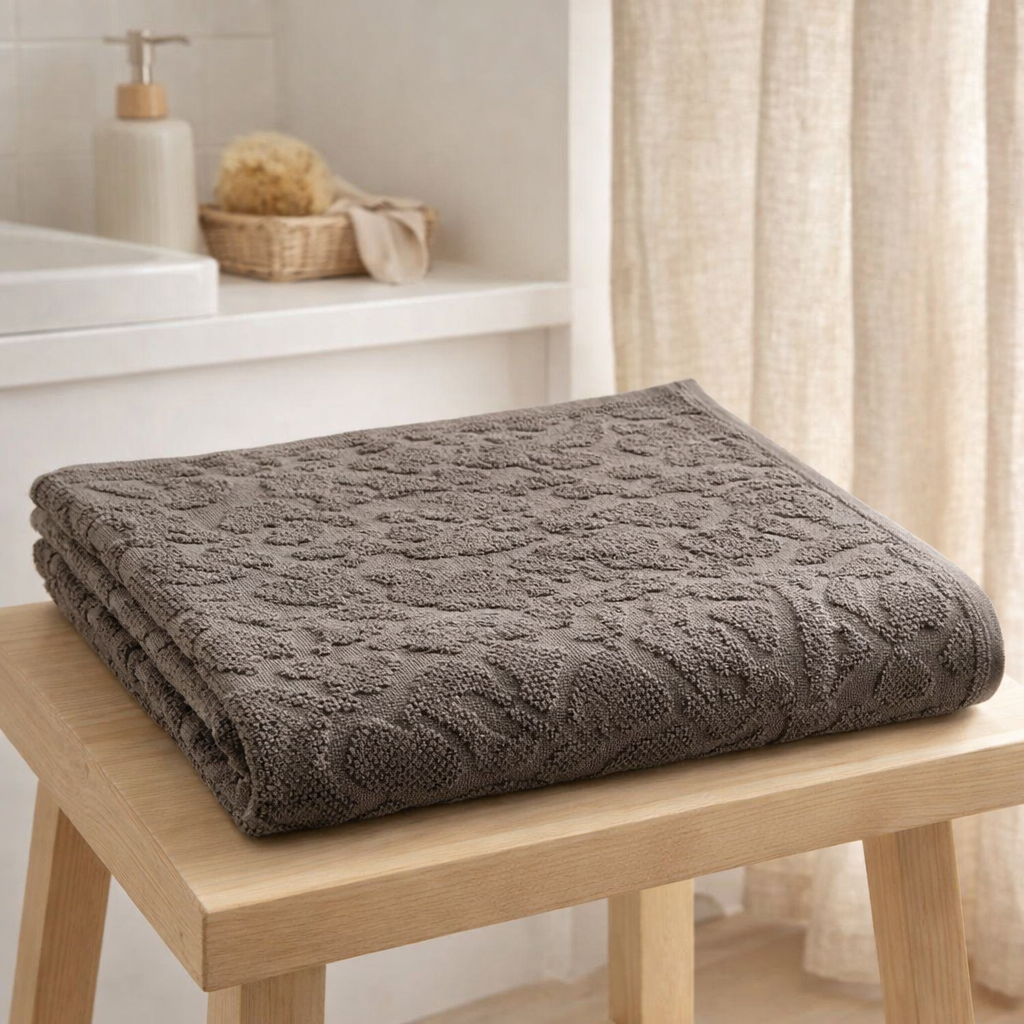 Drap de Bain Gilda Carbone 90 x 150 en situation
