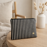Pochette basile caviar s 11 x 14 x 1 en situation