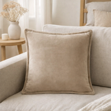 Coussin Tender Galet 50 x 50 en situation