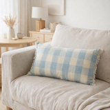 Coussin imprimé Kate Myosotis 40 x 65 en situation