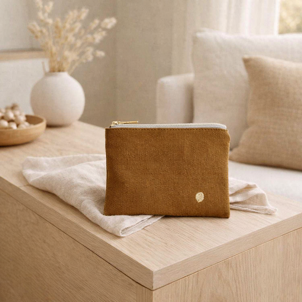Pochette iona noix s 11 x 14 x 1 en situation